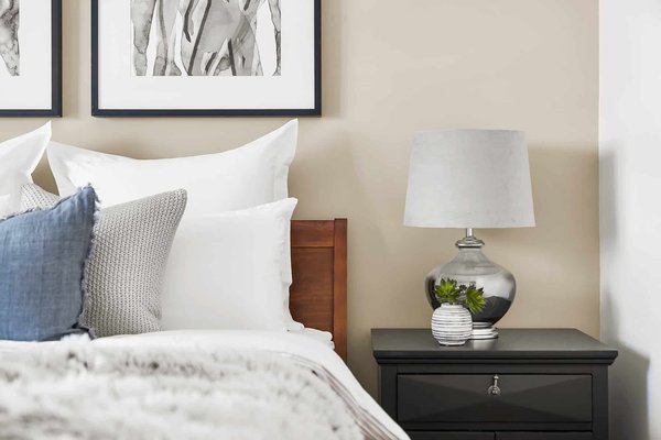 Lampe de chevet : choisir le modèle selon la déco de votre chambre